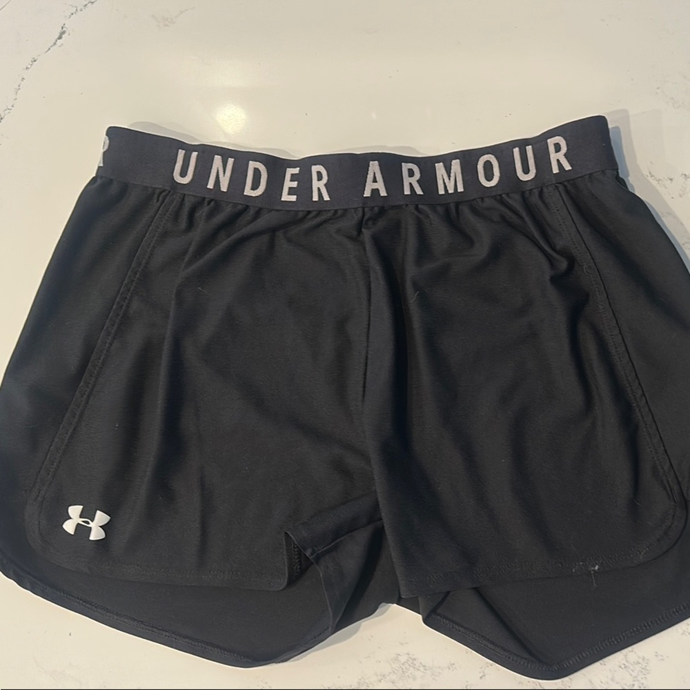 Under Armour Black Athletic Shorts Performance Fit
